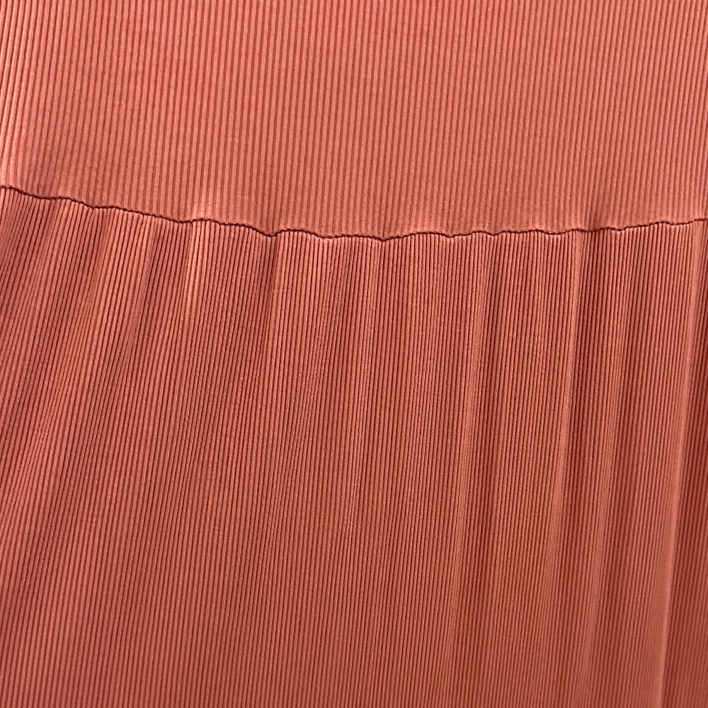 Pink Ribbed Dress - Picture 2 of 4